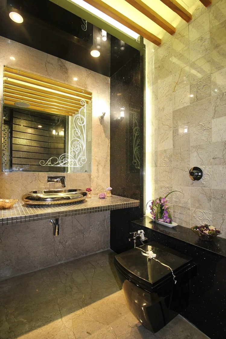 Fancy Bathroom by Navin Srivastava Modern | Interior Design Photos & Ideas