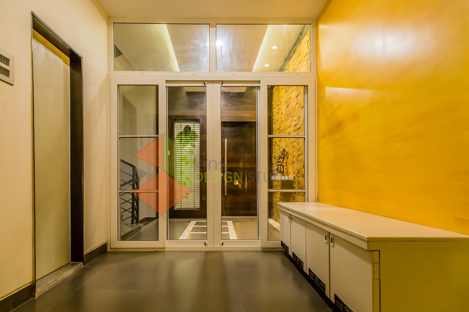 Soothing Entrance by Kinnera Naresh Indoor-spaces Contemporary | Interior Design Photos & Ideas