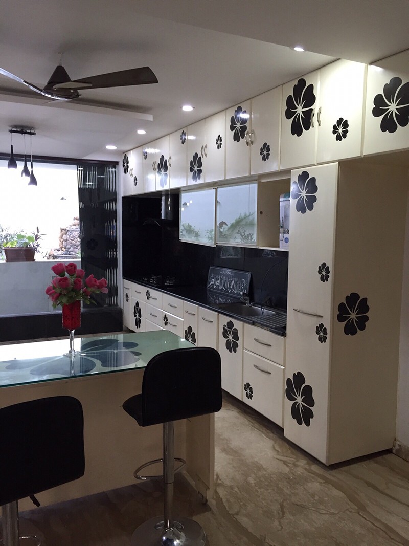 Floral Blossoms by Home Designs And Interiors Modern | Interior Design Photos & Ideas
