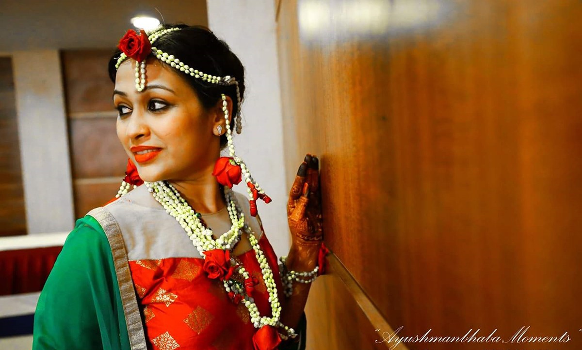 Mehendi Attire by Ayushmanbhaba Moments Wedding-photography | Weddings Photos & Ideas
