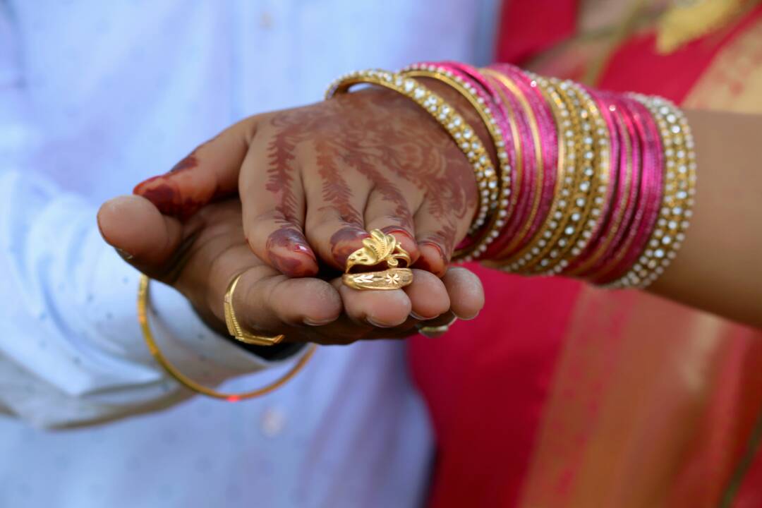 Ring Shot by Shubham Yelgunde Photography Wedding-photography Bridal-jewellery-and-accessories Groom-wear-and-accessories | Weddings Photos & Ideas