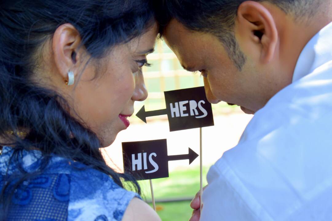 A silent conversation by Shubham Yelgunde Photography Wedding-photography | Weddings Photos & Ideas