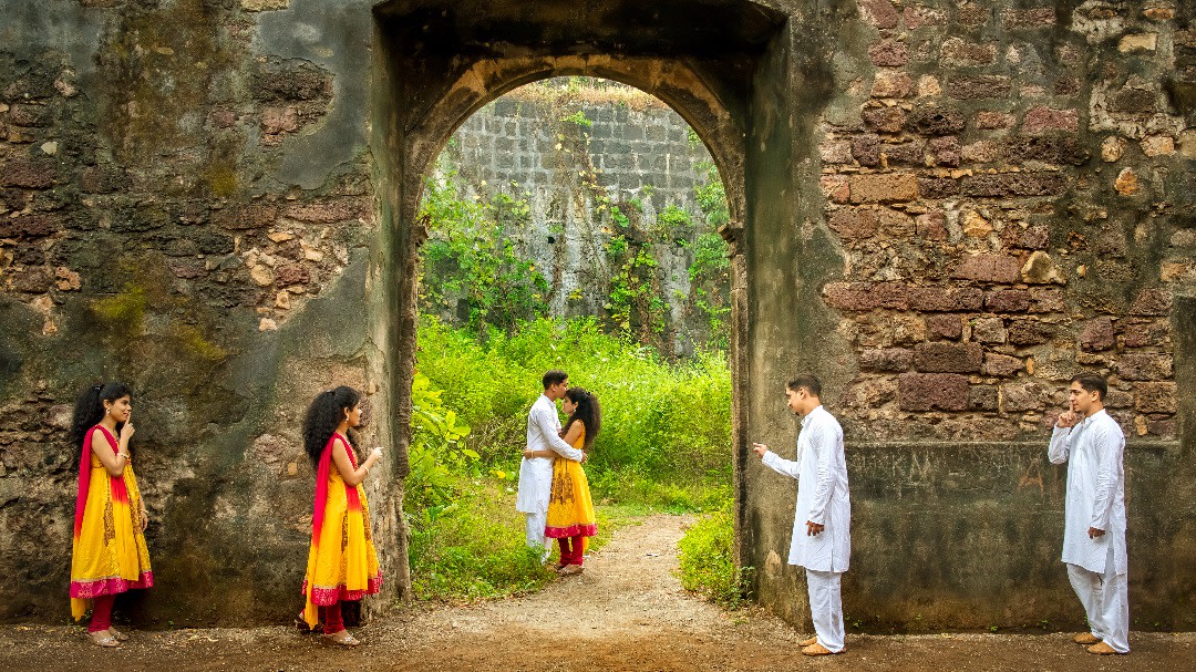 Love Is In The Air by Manish Dagade Photography Wedding-photography | Weddings Photos & Ideas