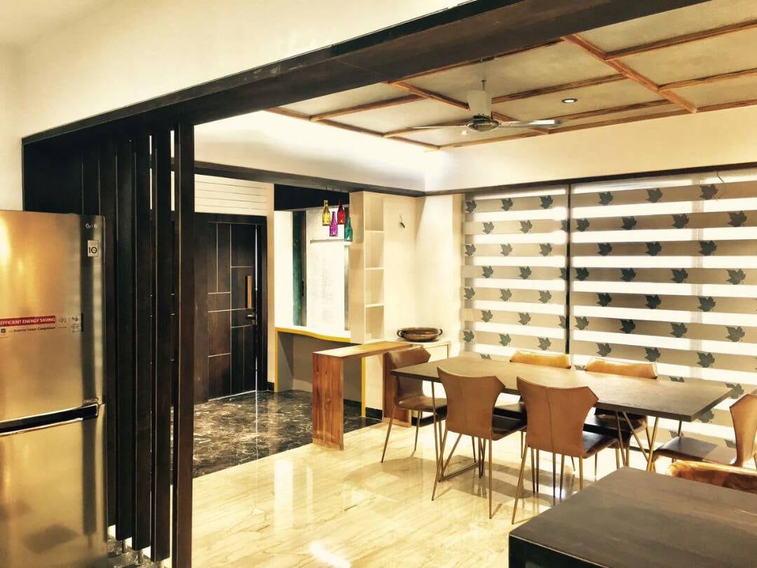 Modern Dining Table by Deepti Srivastava Dining-room Contemporary | Interior Design Photos & Ideas