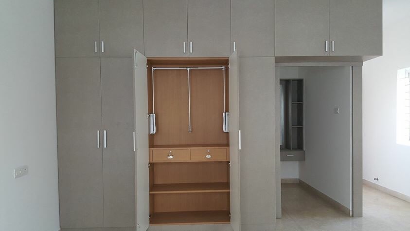 Modern Closets by Bashier Ahmed Modern | Interior Design Photos & Ideas