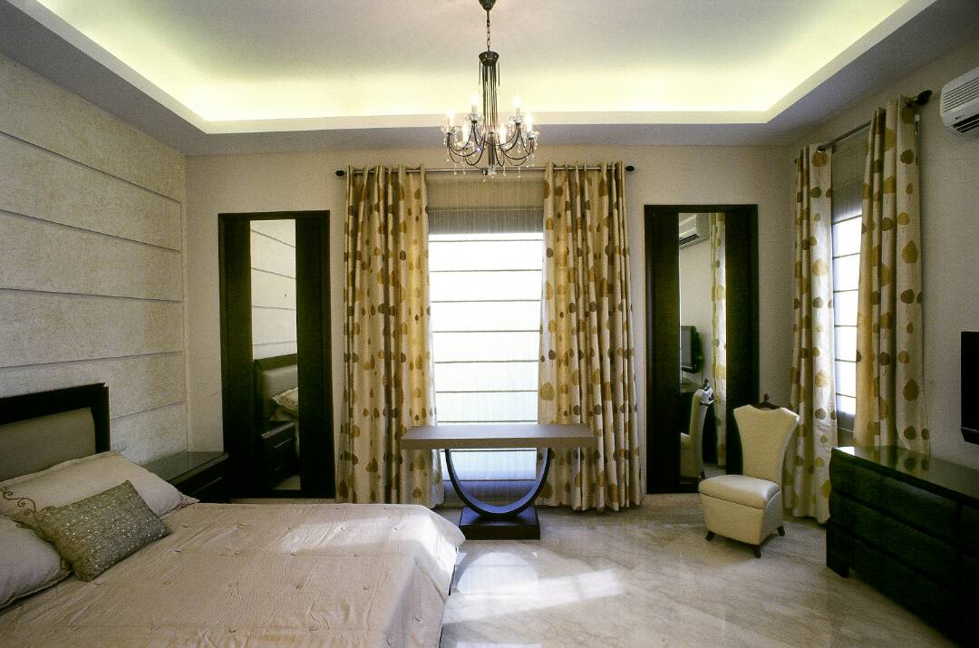 Spotted Drapes by Shivam Gupta Modern | Interior Design Photos & Ideas