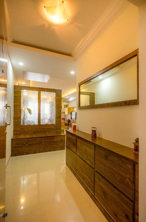 Contemporary hallway with marble flooring by Shubhashis Shomil Indoor-spaces Contemporary | Interior Design Photos & Ideas