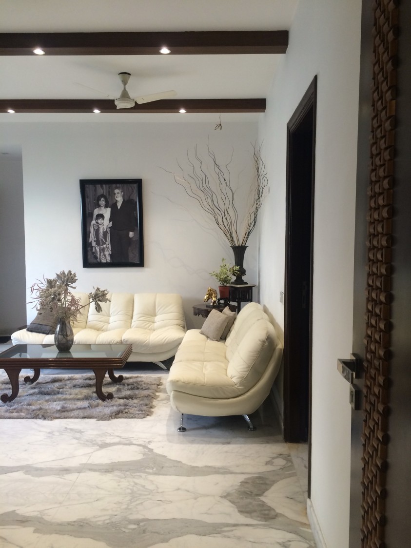 Luxurious comfort by Devesh Gajwani Modern | Interior Design Photos & Ideas