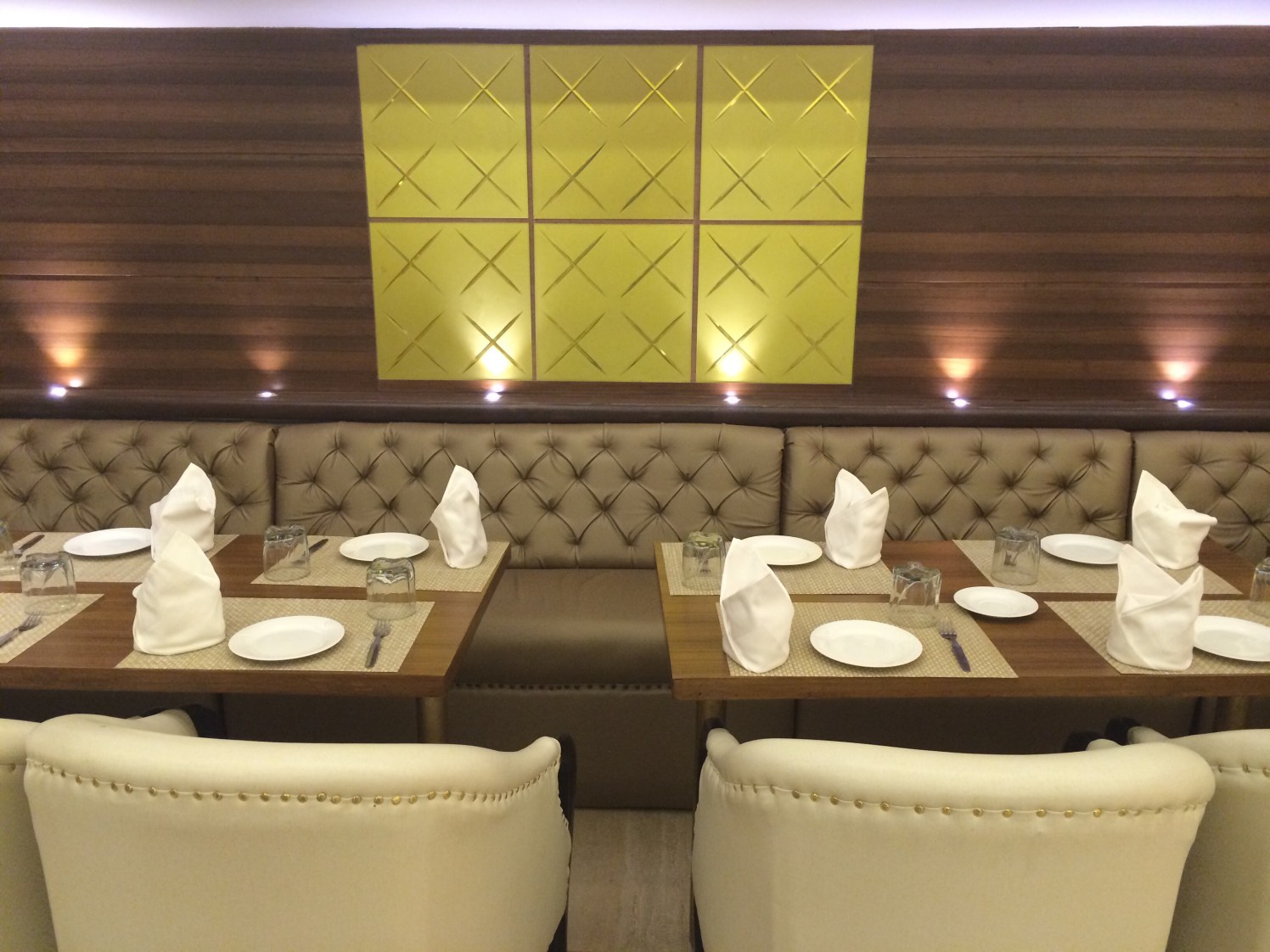 Warm lighting by Devesh Gajwani Modern | Interior Design Photos & Ideas