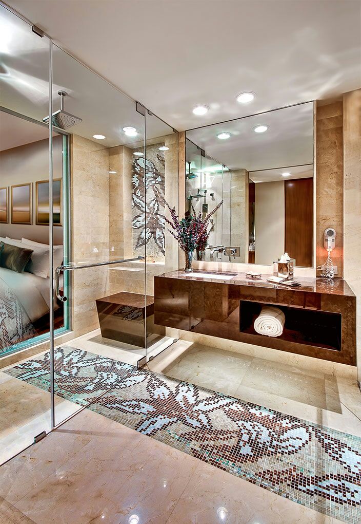 Mirrored Wall by Yachna Khanna Modern | Interior Design Photos & Ideas