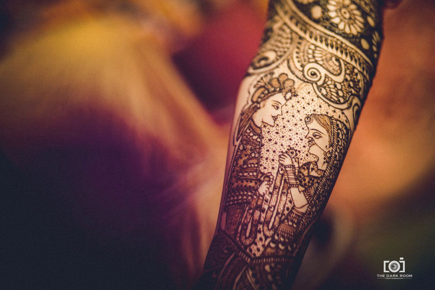 Displaying bride and groom by The Dark Room Photography Wedding-photography | Weddings Photos & Ideas