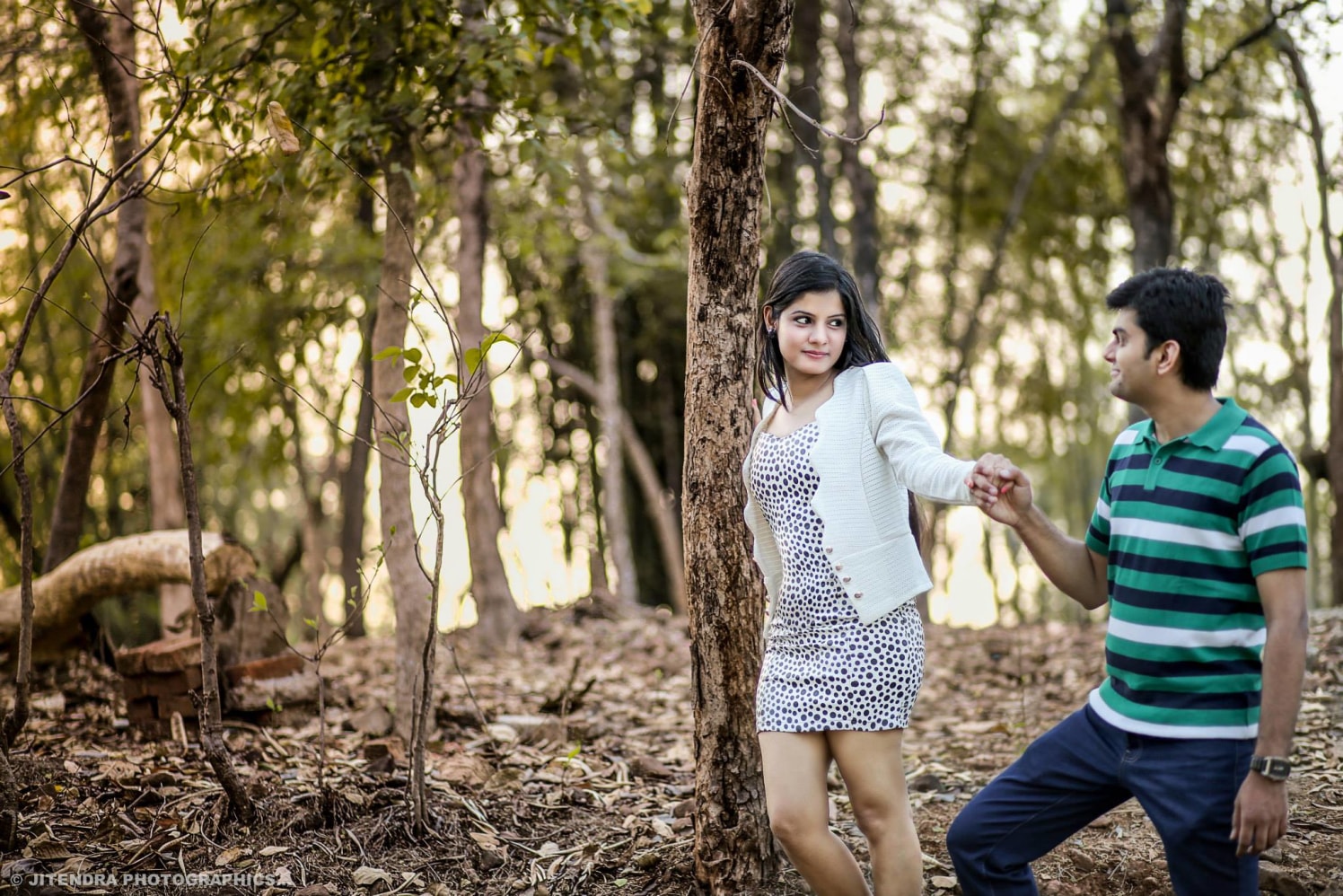 Glancing like love by The Dark Room Photography Wedding-photography | Weddings Photos & Ideas