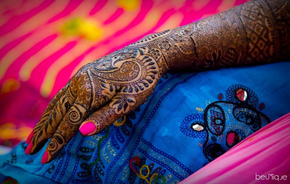 Mehendi Shot by Dushyant Gadara Wedding-photography | Weddings Photos & Ideas