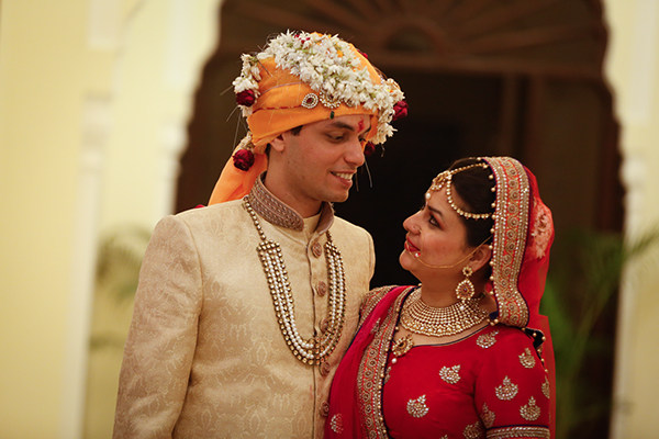 Bride and Groom Pose by WildCard Entertainment Wedding-photography | Weddings Photos & Ideas