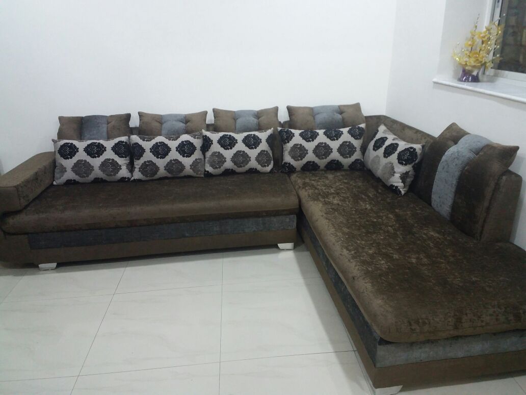 Chocolate and chocolate by Nikhita Satnalika Contemporary | Interior Design Photos & Ideas