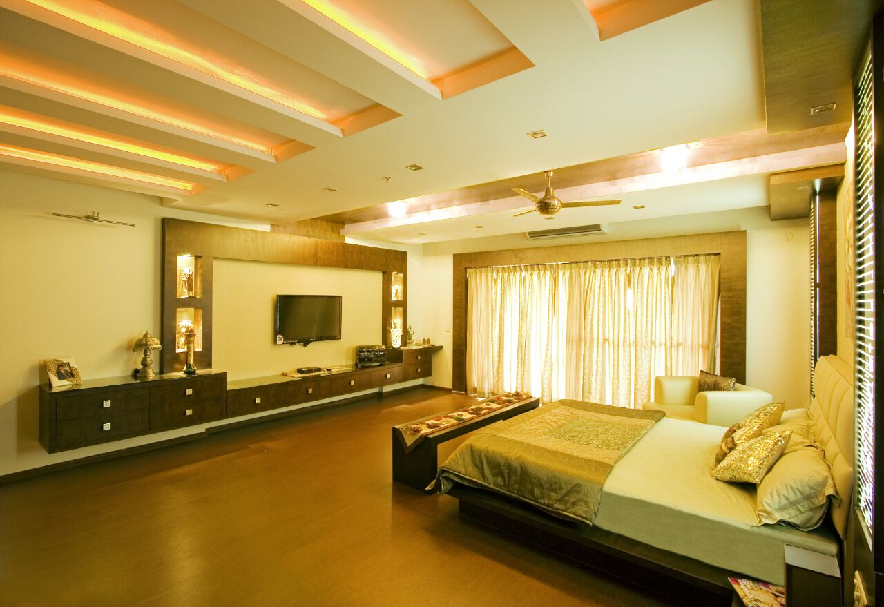 Golden Shades Of a Lavish Looking Bedroom with False Ceiling by Yogendra Garg Bedroom Contemporary | Interior Design Photos & Ideas