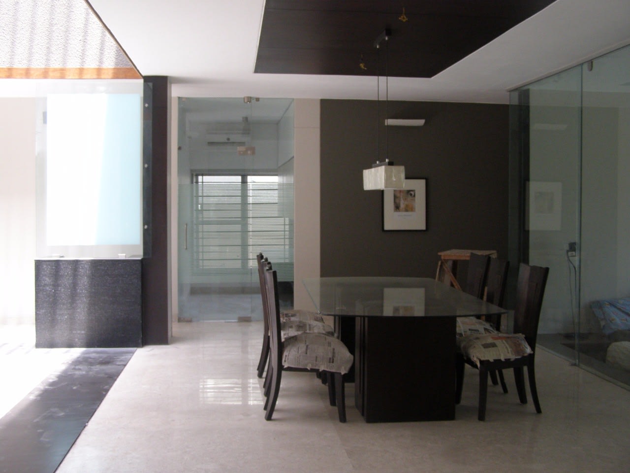 Hallway with marble flooring and false ceiling by Richa Jindal Dining-room Contemporary | Interior Design Photos & Ideas