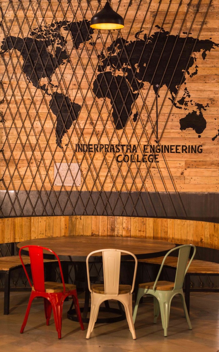 Simple Restaurant by Swati Jain