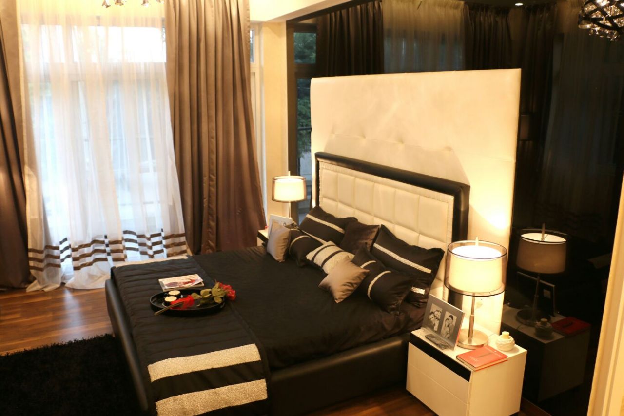 Black beauty by Rehan Khan Modern | Interior Design Photos & Ideas