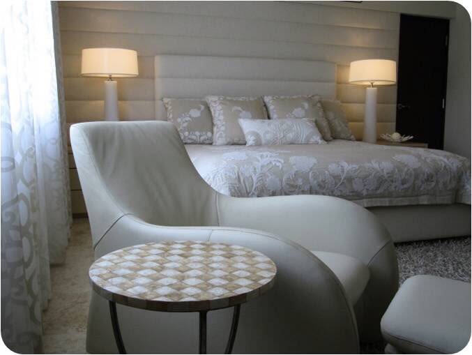 White beauty by Karan Kalra Contemporary | Interior Design Photos & Ideas