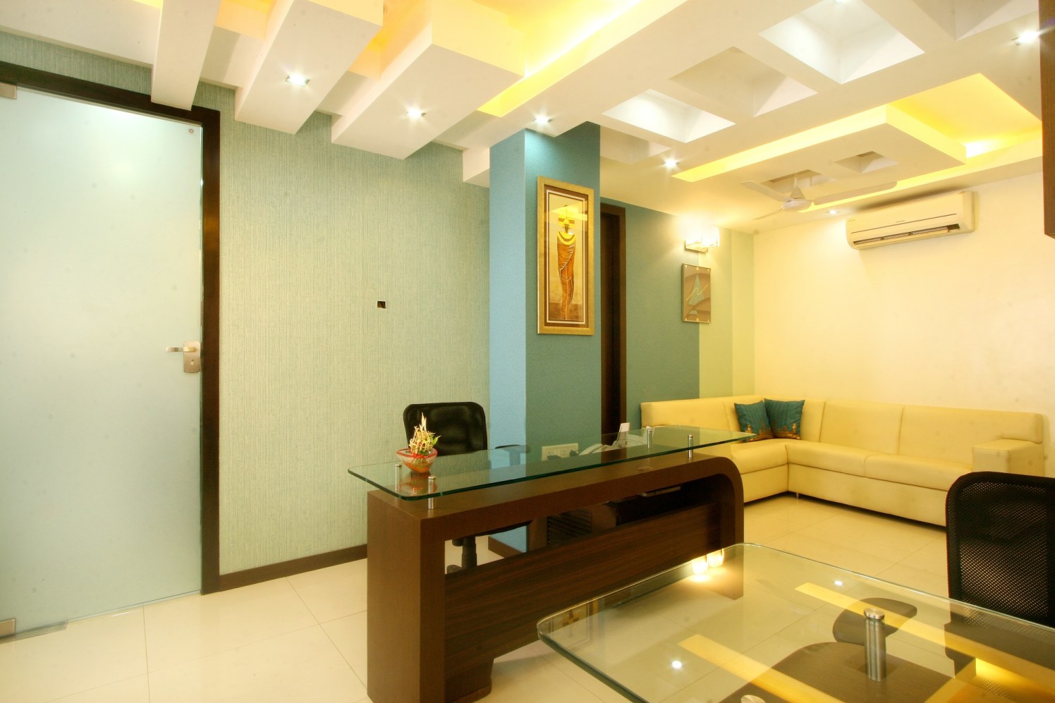 Meet & Greet by Harshila Shreeram Talasila Contemporary | Interior Design Photos & Ideas