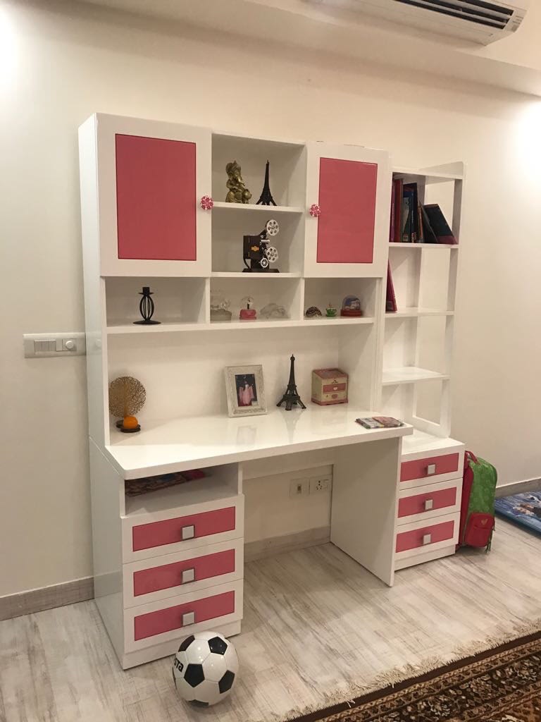 Flashy Pink by Mohd. Yaseen Contemporary | Interior Design Photos & Ideas