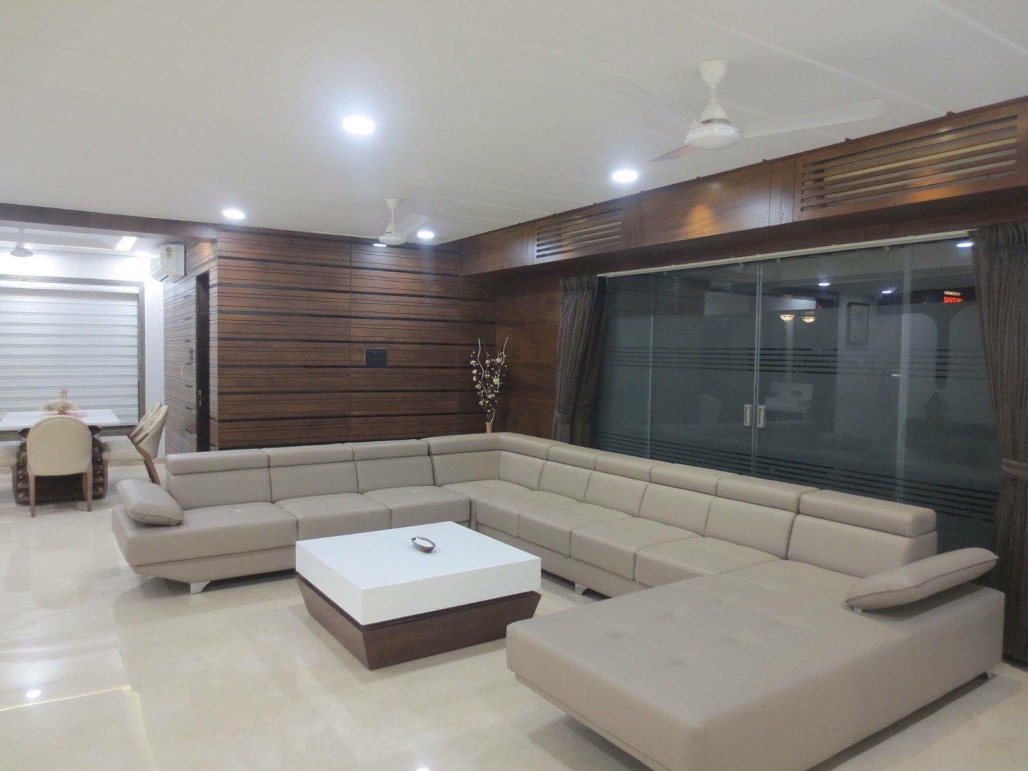 Creamy Landscape by Swanand Medankar Modern | Interior Design Photos & Ideas