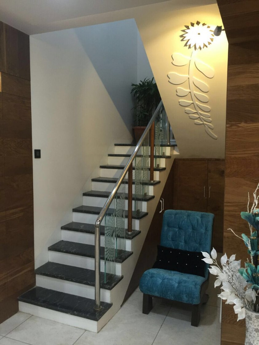 Staircase to heaven by Shweta Gulashan Sharma Modern | Interior Design Photos & Ideas