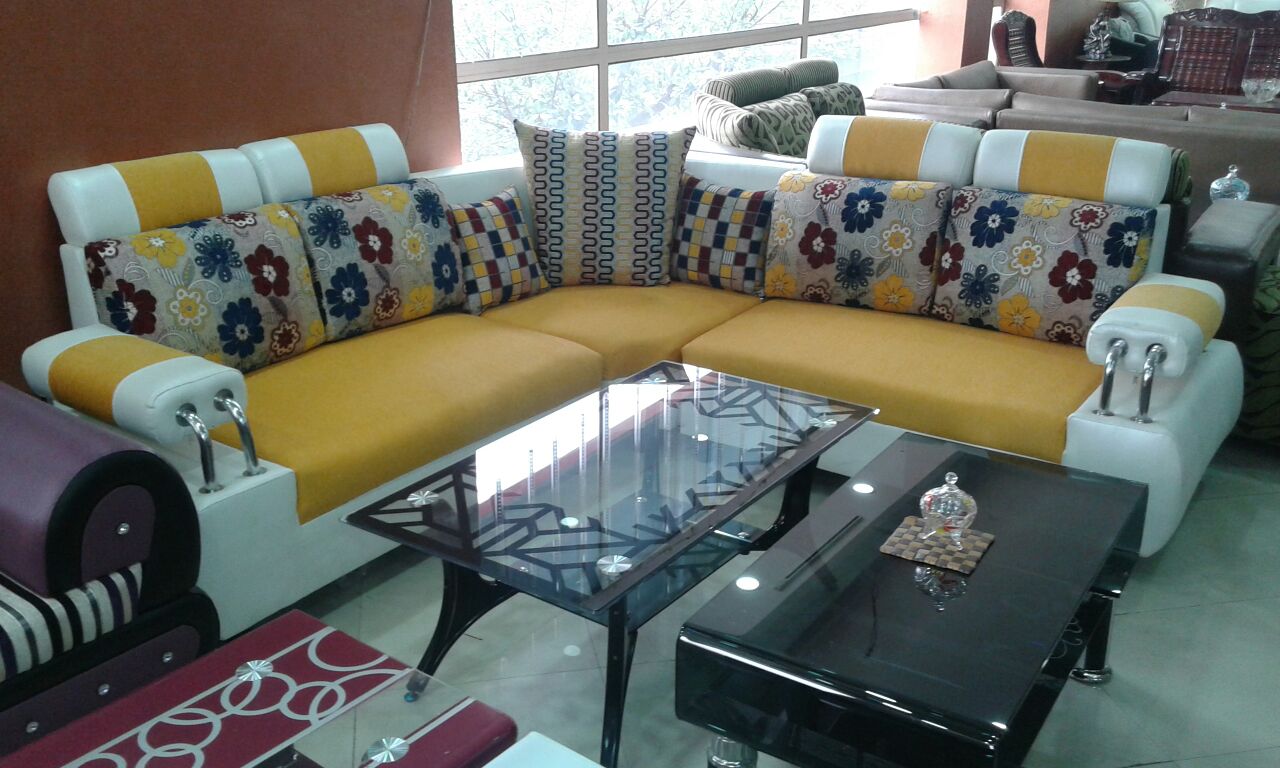 White And Yellow by Manik Chowdhury Living-room Contemporary | Interior Design Photos & Ideas
