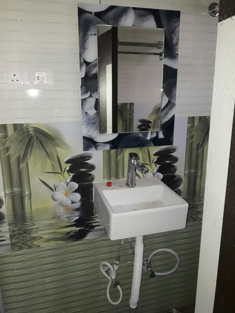 Floral Decor by Manik Chowdhury Bathroom Contemporary | Interior Design Photos & Ideas