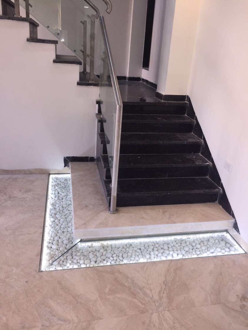 Stairway Decor With Stone Decorations by Shravan Hendre Indoor-spaces Modern | Interior Design Photos & Ideas