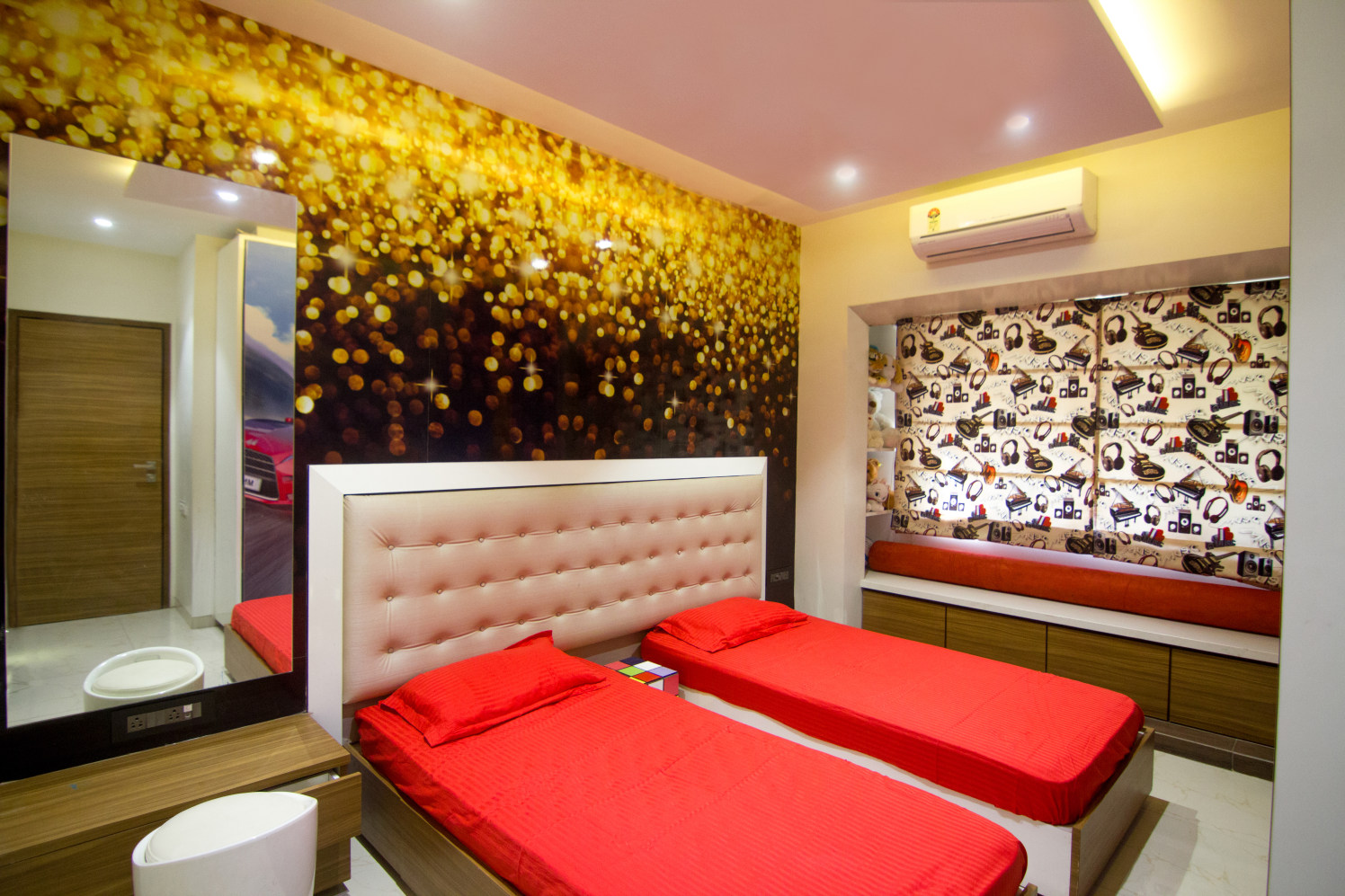 Pretty Red by Rupali Naik Modern | Interior Design Photos & Ideas