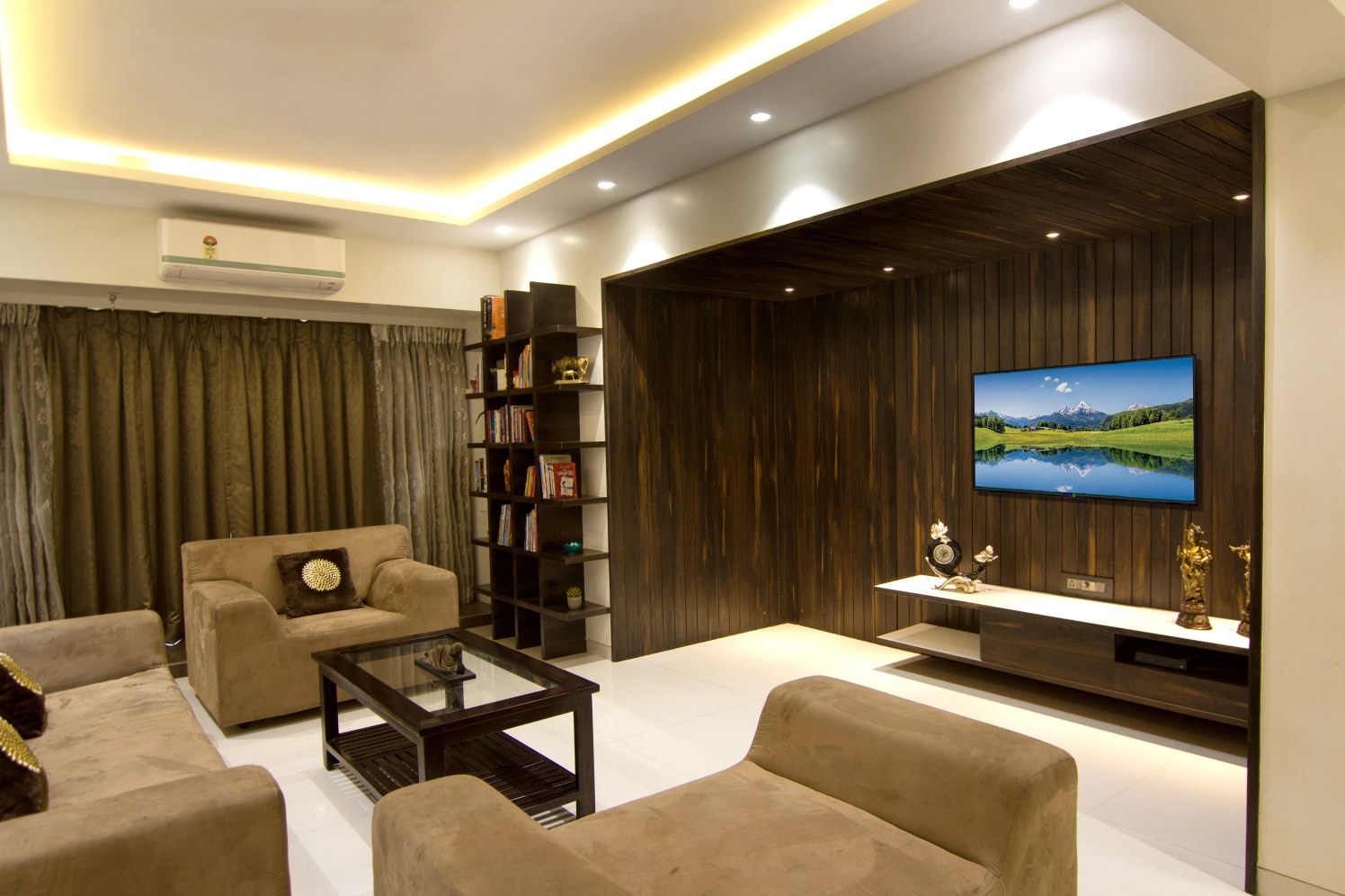 Living Room by Rupali Naik Modern | Interior Design Photos & Ideas