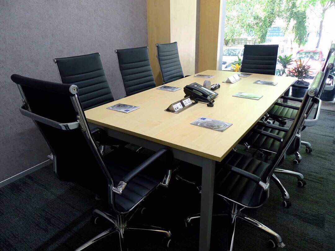 Office space by Creative Architects and Interiors Modern | Interior Design Photos & Ideas
