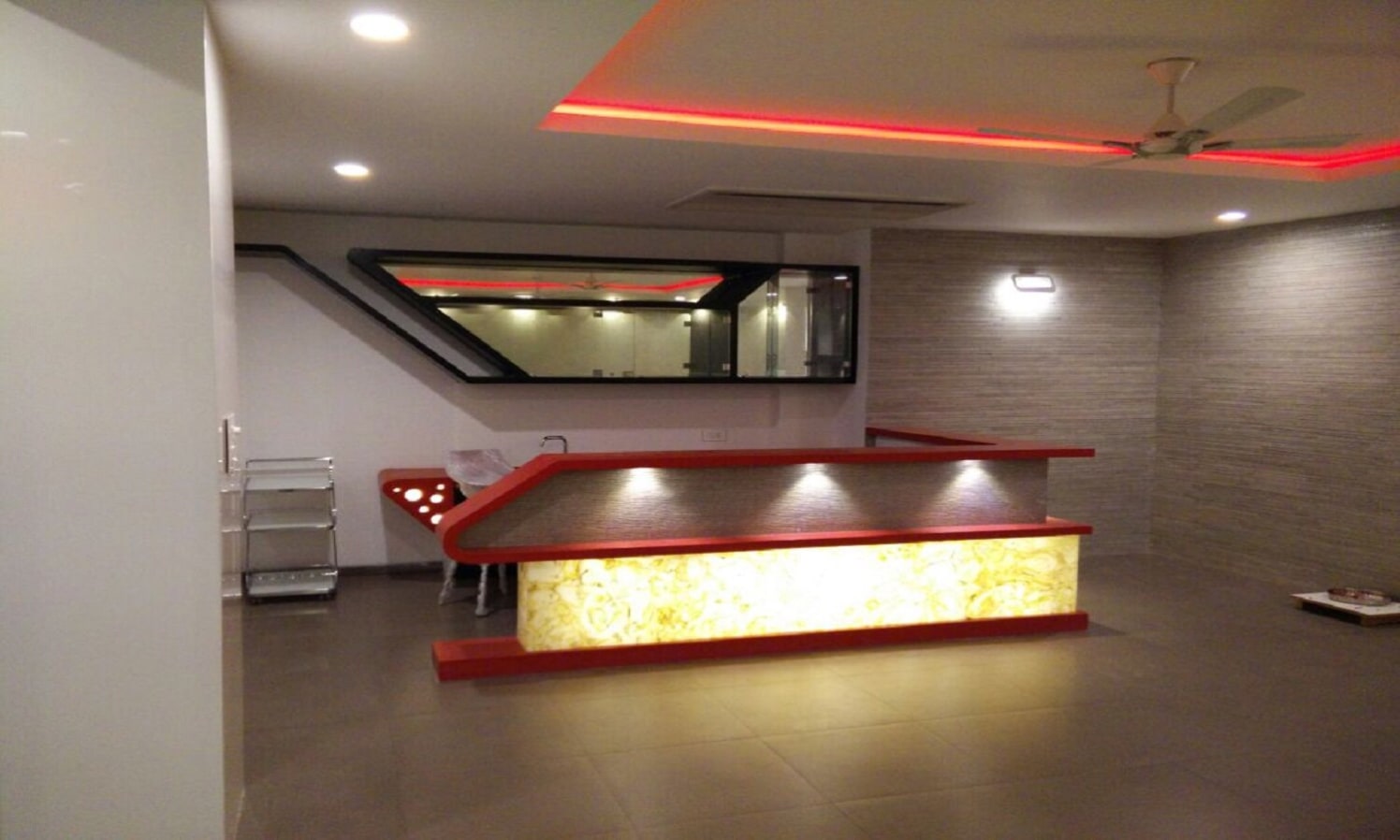 Reception area by Creative Architects and Interiors Contemporary | Interior Design Photos & Ideas