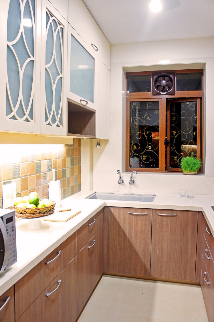 U Shaped Wooden Modular Kitchen Cabinets by Janaki Kumar Raut Modular-kitchen Contemporary | Interior Design Photos & Ideas