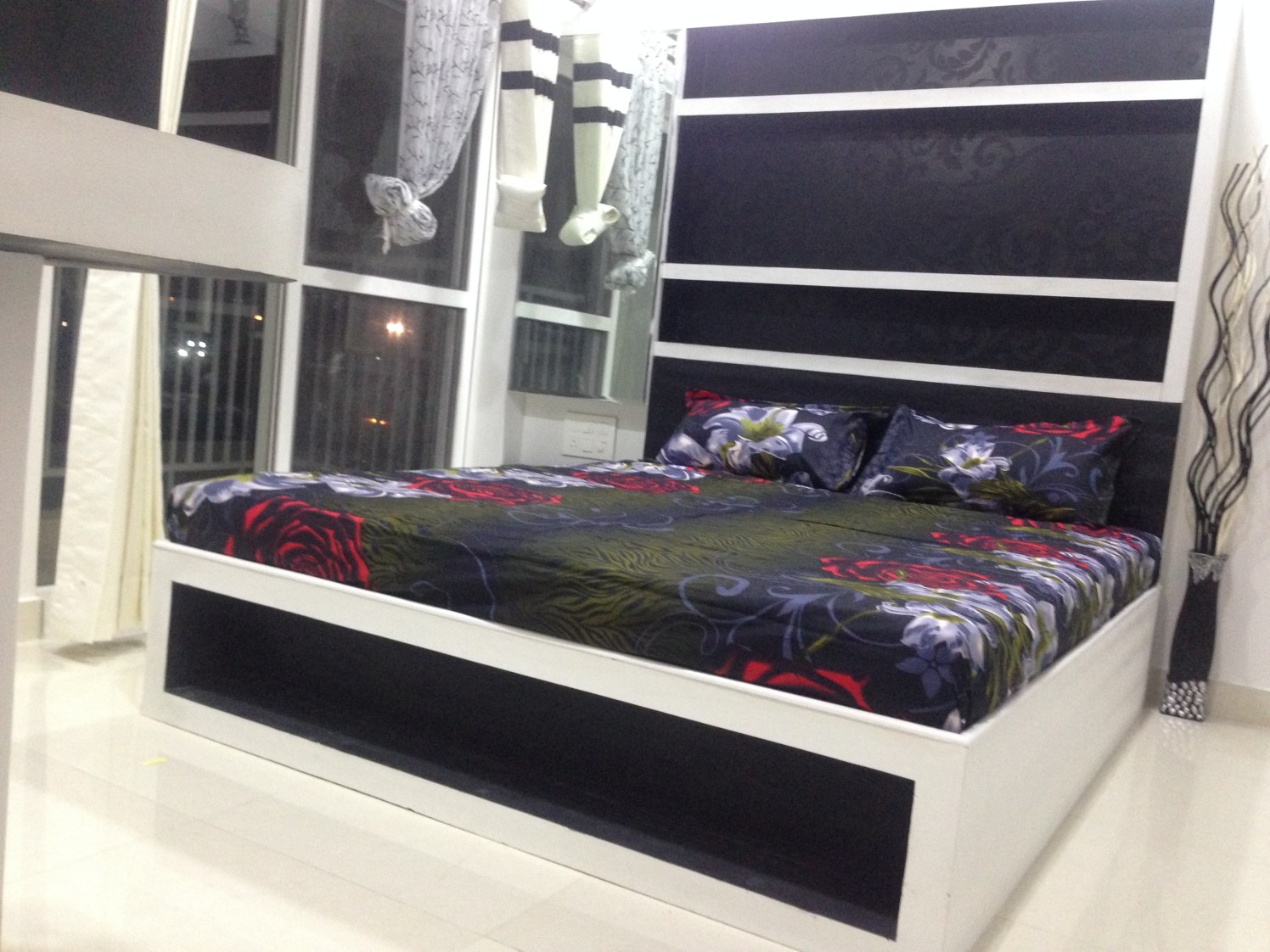 A Modern Bedroom! by Nikhil Bedroom Modern | Interior Design Photos & Ideas