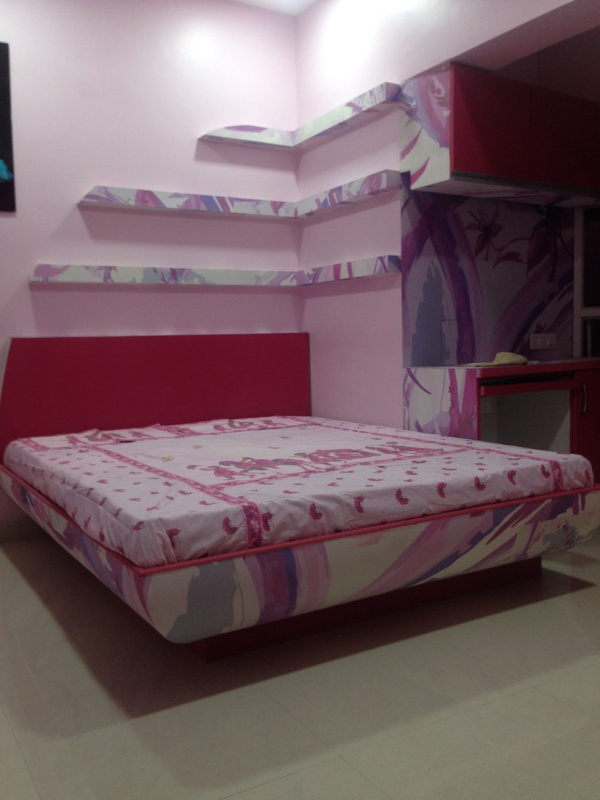 A contemporary bedroom! by Nikhil Bedroom Contemporary | Interior Design Photos & Ideas