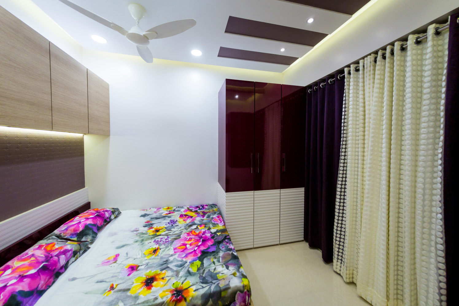 Bedroom With Wooden Head Cover by Yogesh Bedroom Contemporary | Interior Design Photos & Ideas