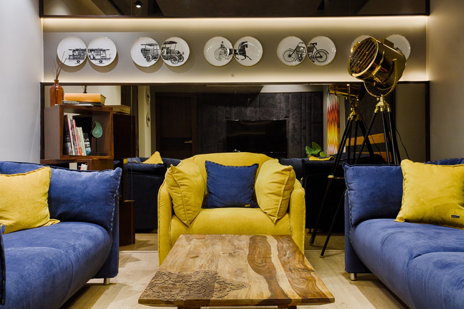 Plate Decor With Vintage Look and golden Side Lamp by Dhaval Patel Living-room Eclectic | Interior Design Photos & Ideas