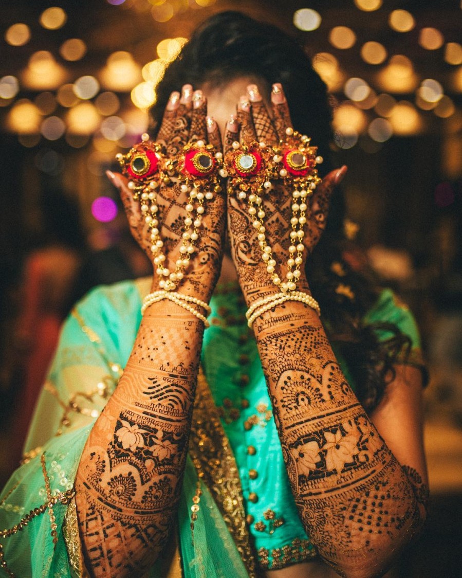 Pretty Bridal Accessories To Accentuate The Intricate Bridal Mehendi by Gautam Khullar Wedding-photography Bridal-mehendi Bridal-jewellery-and-accessories | Weddings Photos & Ideas