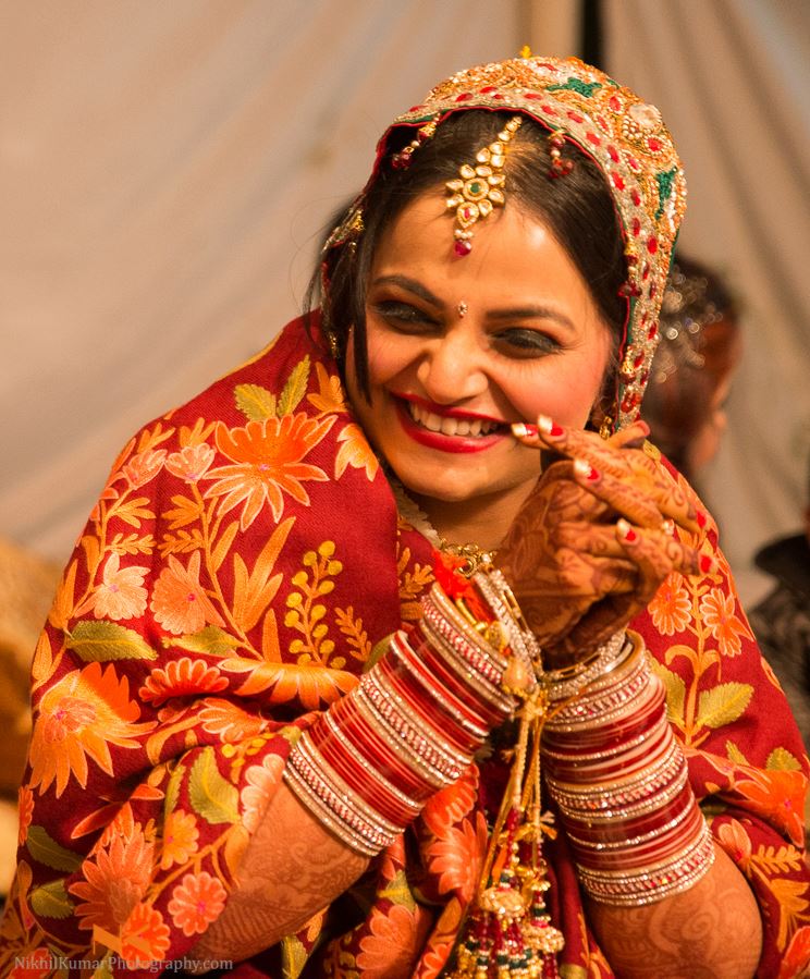Bride In Red Floral Design Shawl by Nikhil Kumar Wedding-photography Bridal-jewellery-and-accessories | Weddings Photos & Ideas