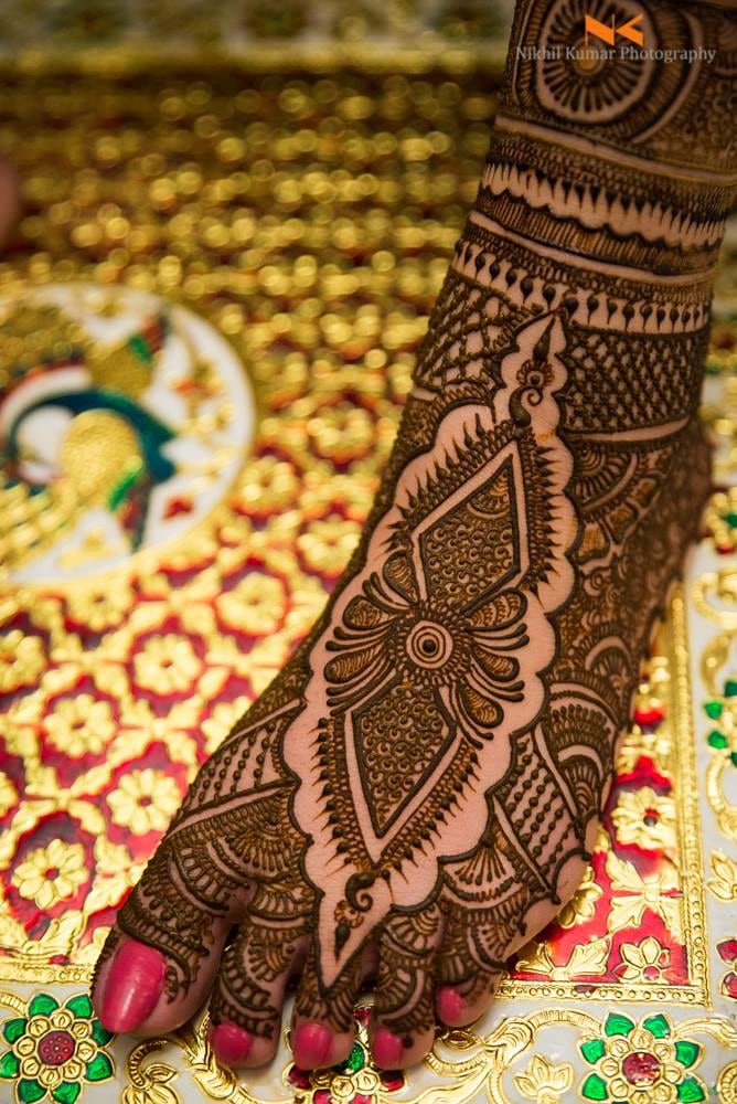 Intricate Mehendi Art by Nikhil Kumar Bridal-mehendi | Weddings Photos & Ideas