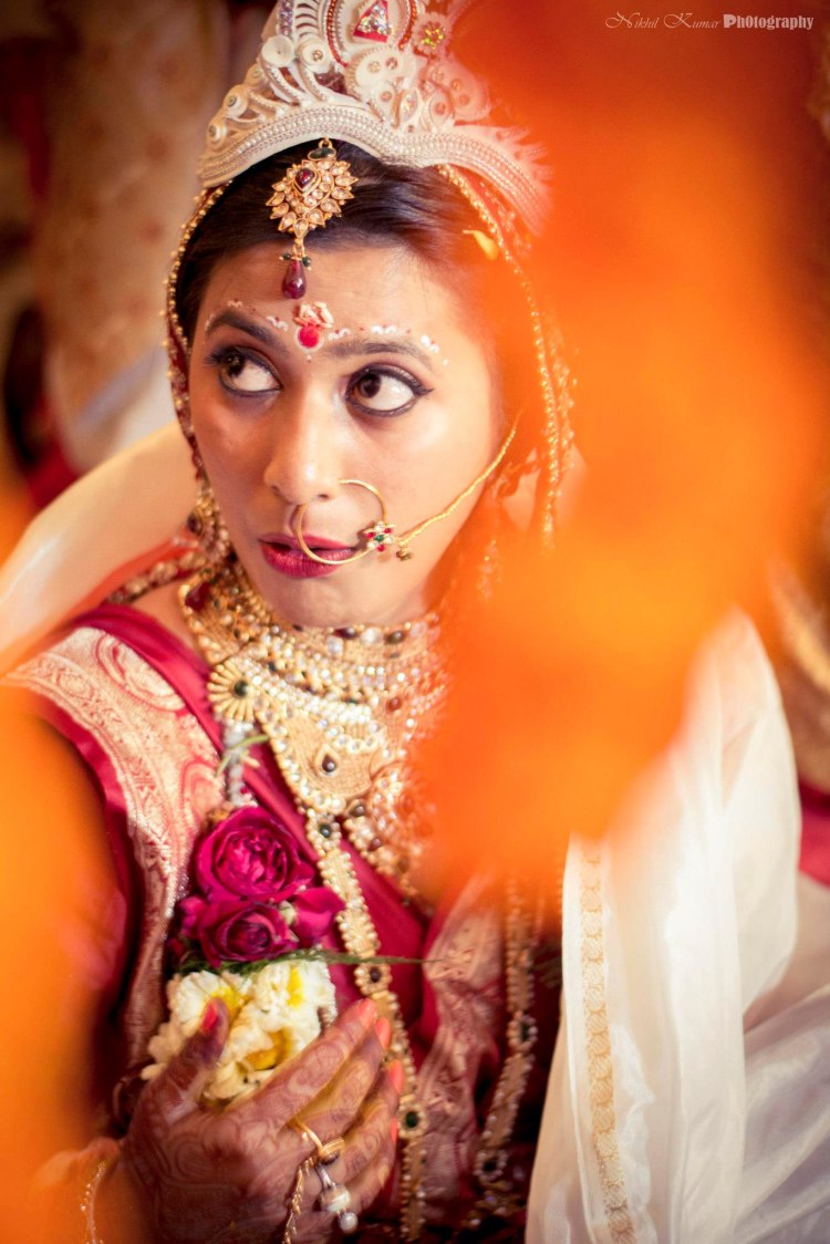 Flower Designed Gold Nath by Nikhil Kumar Bridal-jewellery-and-accessories | Weddings Photos & Ideas