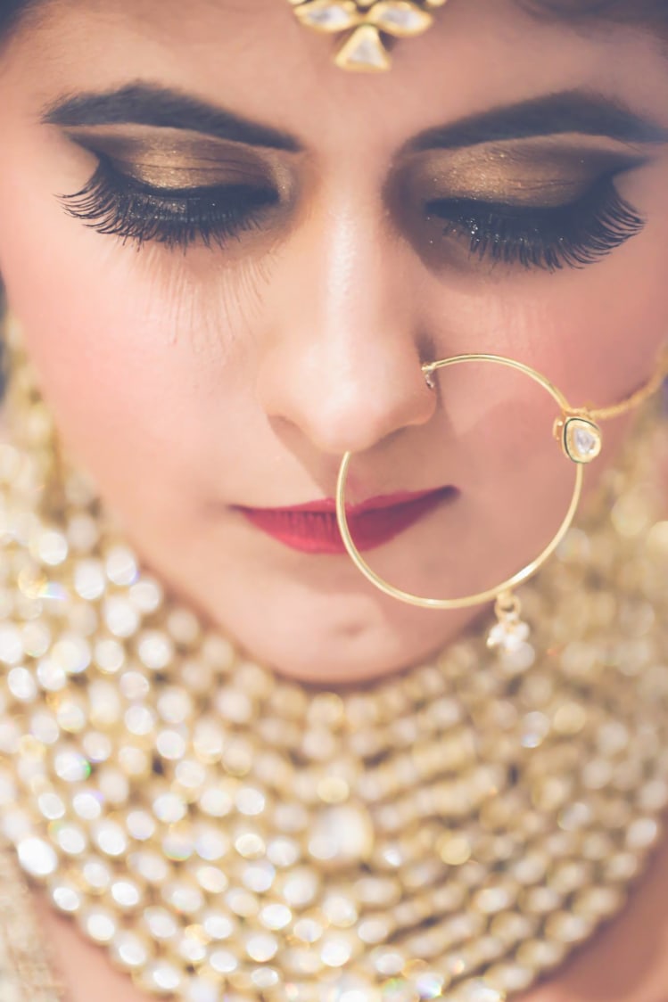 Bold Bronze Eye Makeup by Anchal Kumar Bridal-makeup Bridal-jewellery-and-accessories | Weddings Photos & Ideas