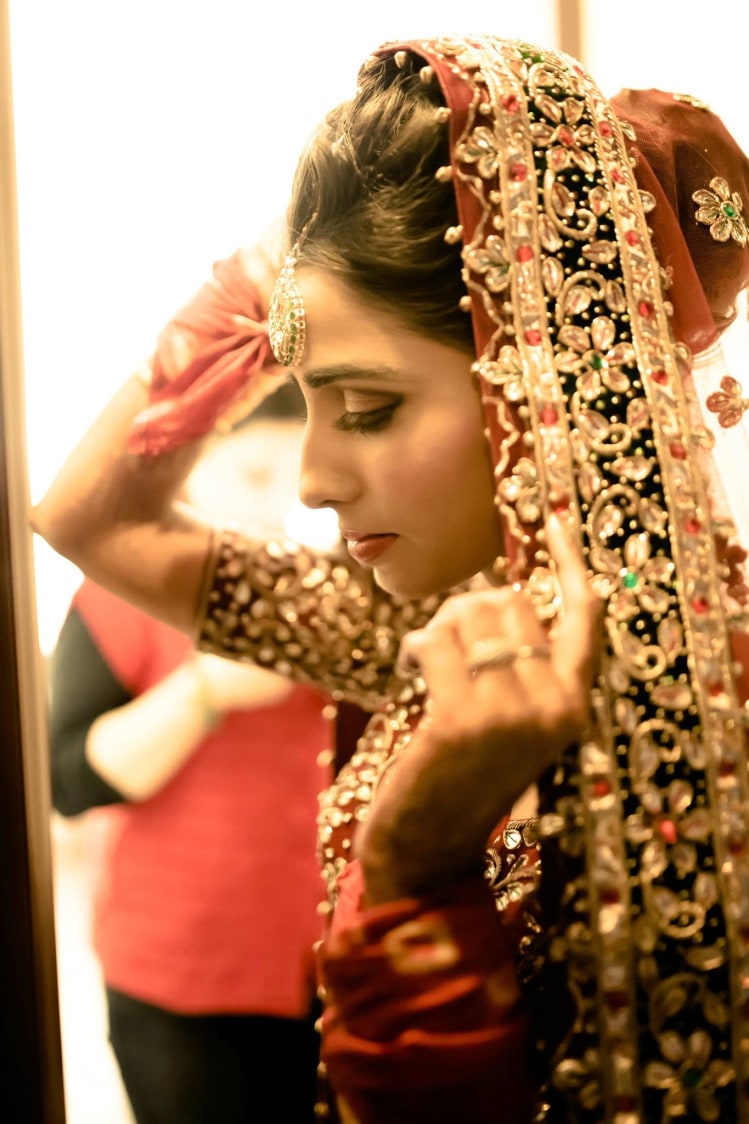 Bride Wearing Dupatta With Golden Floral Embroidery by Anchal Kumar Wedding-photography | Weddings Photos & Ideas