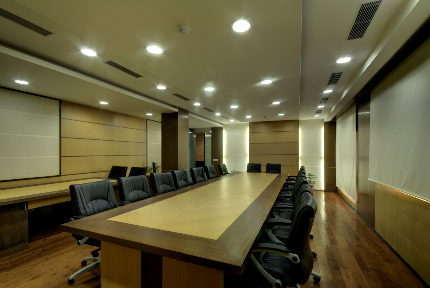 Contemporary Formal Meeting Room by Vijay Kapur Designs Contemporary | Interior Design Photos & Ideas