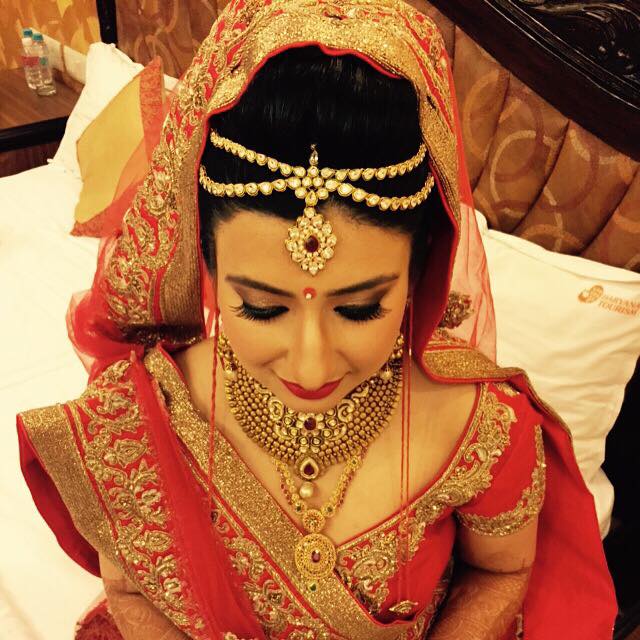 Raani maatha-patti is just the thing! by Bobby Chopra Bridal-makeup | Weddings Photos & Ideas