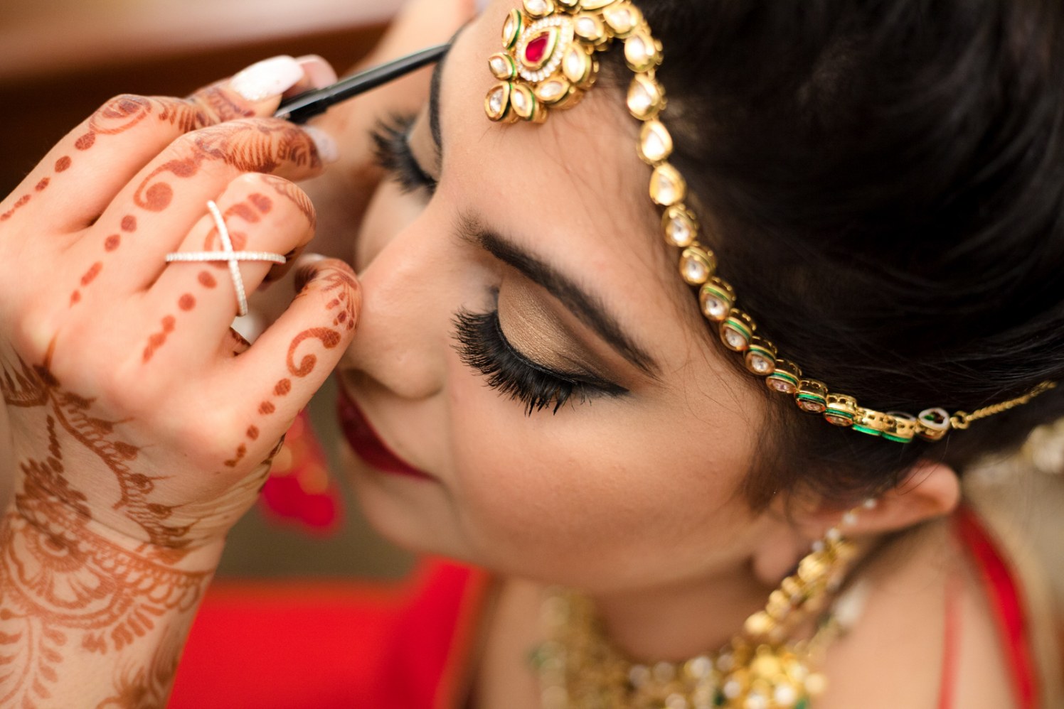 Stunning Bride Getting Ready For Her Big Day by Arpit Gulati Bridal-makeup Bridal-jewellery-and-accessories | Weddings Photos & Ideas