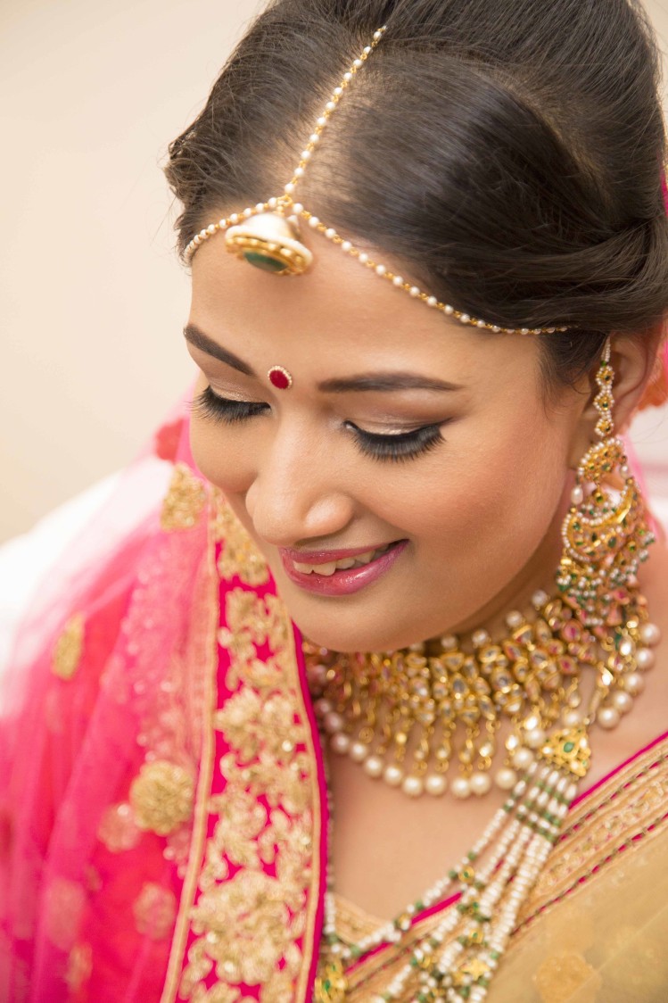 Borla Mang Tikka And Meenakari Earings by Arpit Gulati Wedding-photography Bridal-makeup | Weddings Photos & Ideas